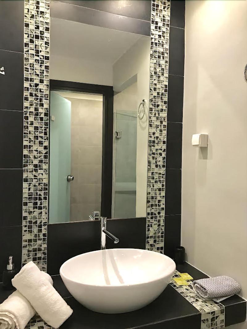 Queen Boutique Suites Mykonos Town Bagian luar foto