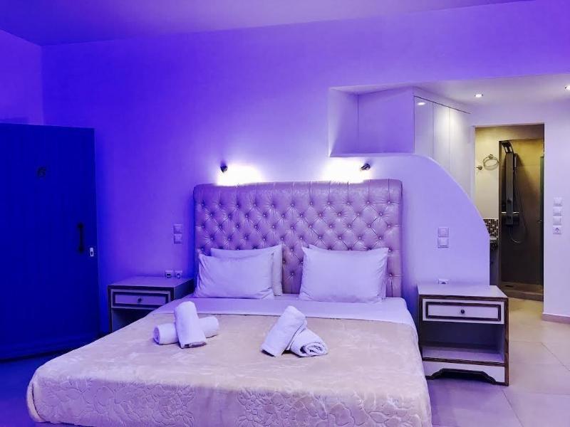 Queen Boutique Suites Mykonos Town Bagian luar foto
