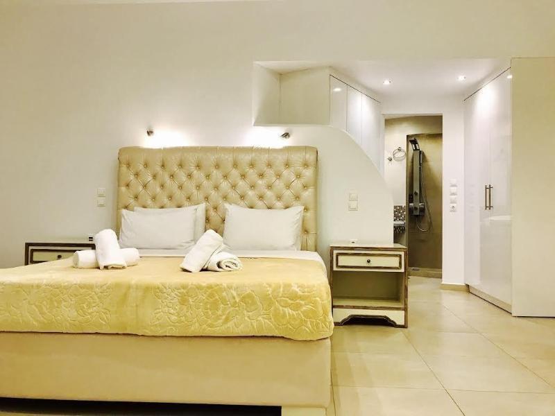 Queen Boutique Suites Mykonos Town Bagian luar foto