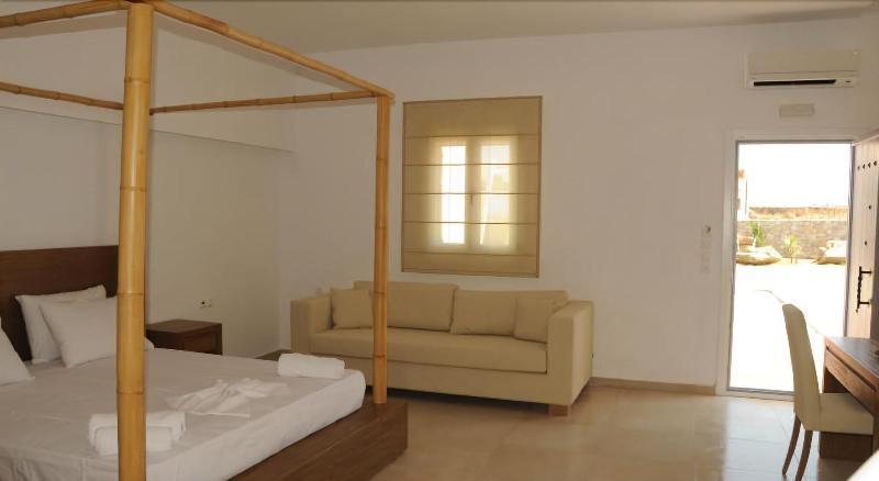 Queen Boutique Suites Mykonos Town Bagian luar foto