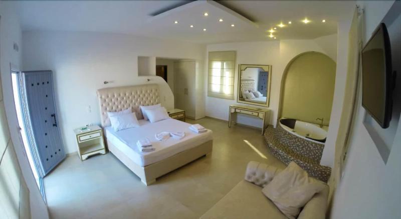 Queen Boutique Suites Mykonos Town Bagian luar foto