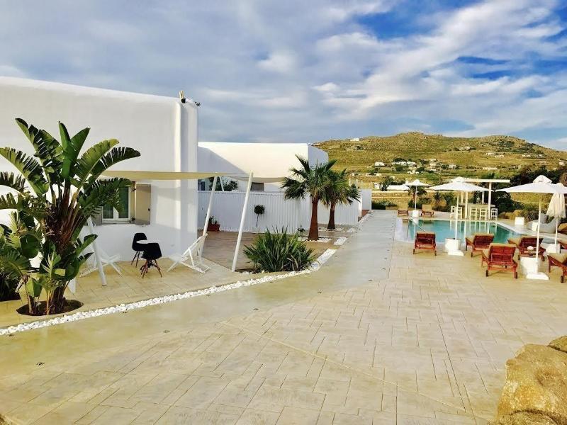 Queen Boutique Suites Mykonos Town Bagian luar foto