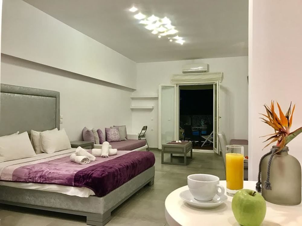 Queen Boutique Suites Mykonos Town Bagian luar foto