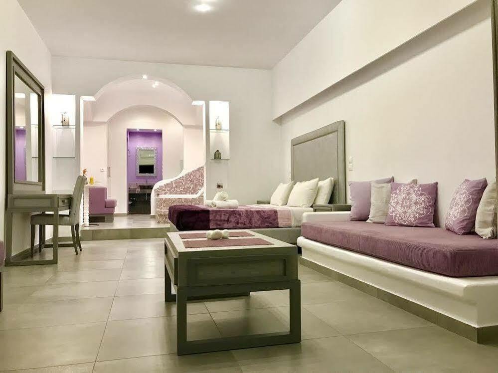 Queen Boutique Suites Mykonos Town Bagian luar foto