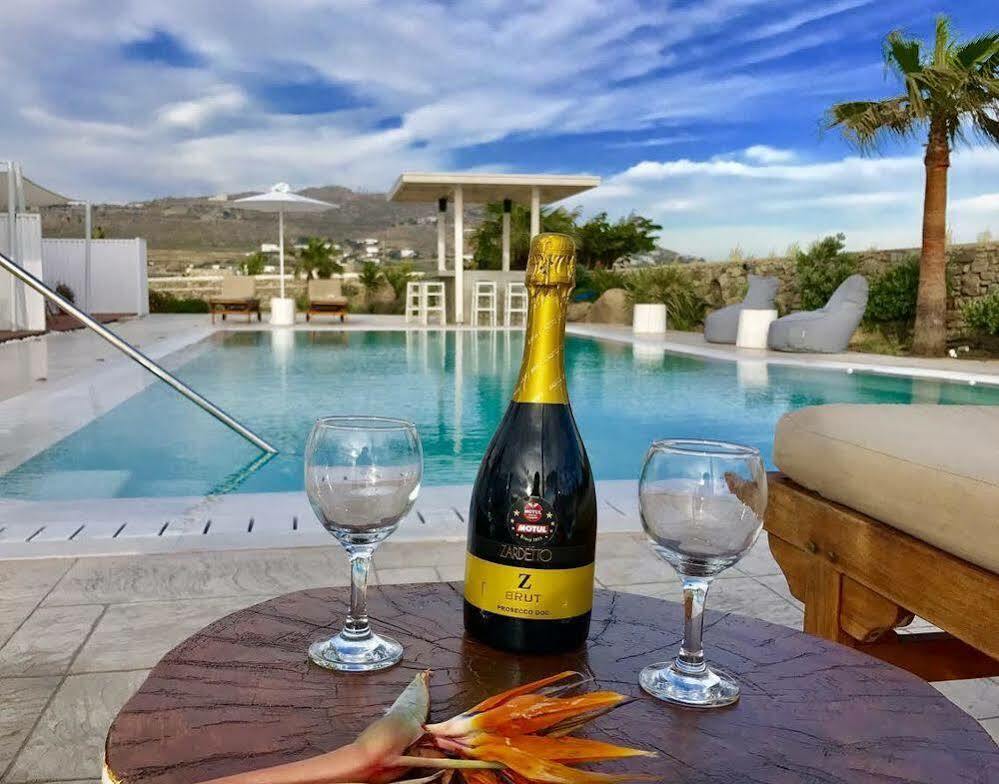 Queen Boutique Suites Mykonos Town Bagian luar foto