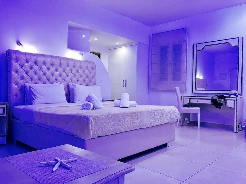 Queen Boutique Suites Mykonos Town Bagian luar foto